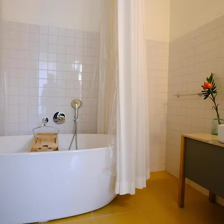 Cravo's Heritage House 4*