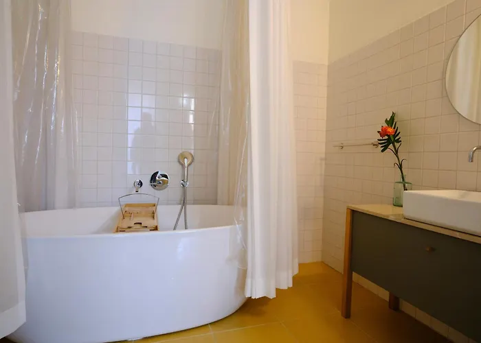 Cravo's Heritage House 4*